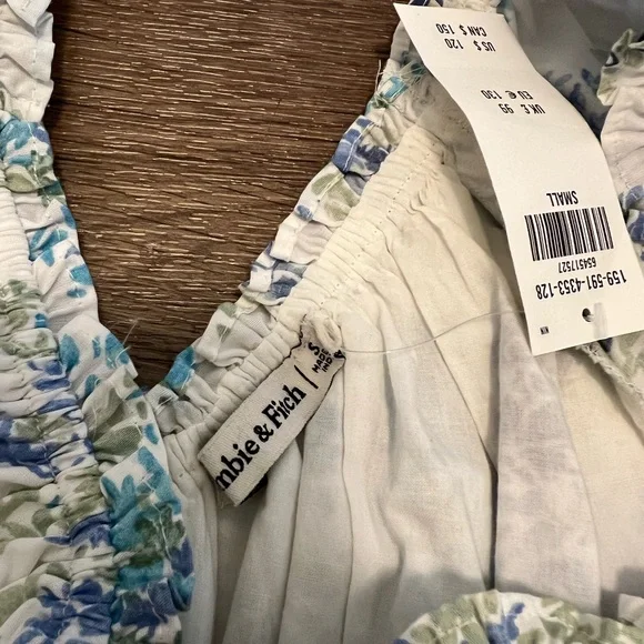 NWT Abercrombie Cap Sleeve Smocked Waist Floral Midi Dress White Floral - Small - Picture 5 of 8